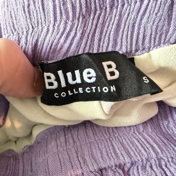 Chic Lilac Ruffled Mini Skirt - Picture 3 of 3